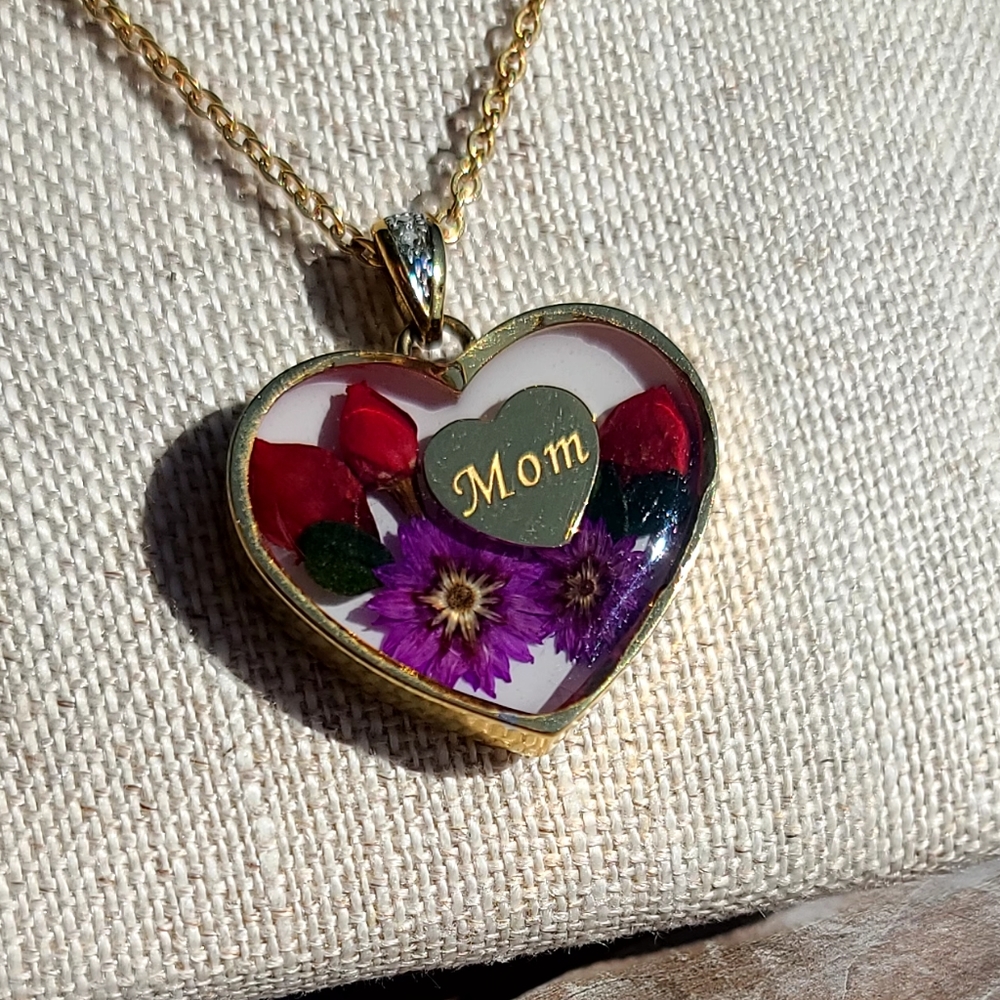 Pressed flower mom necklace - Picture 2 of 5